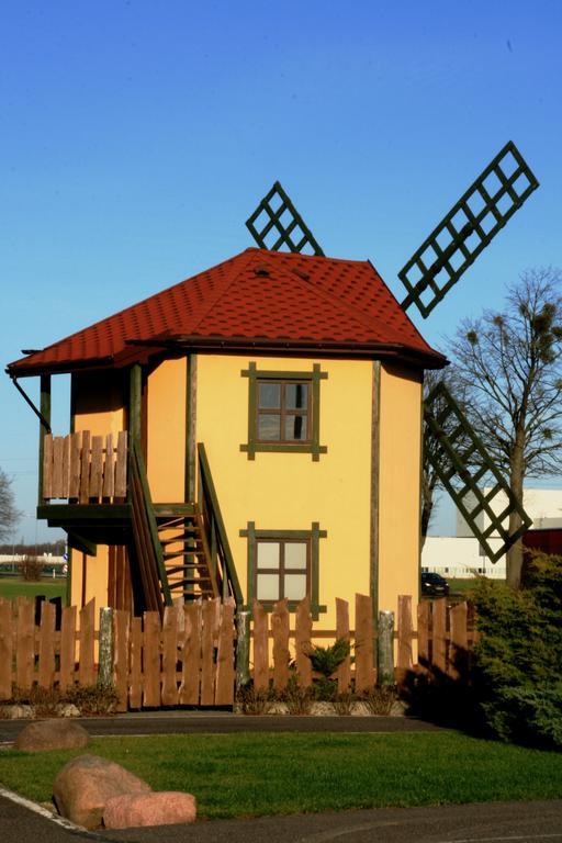 Hotel Kuznia Oberza Polska Lissomitz Exterior foto