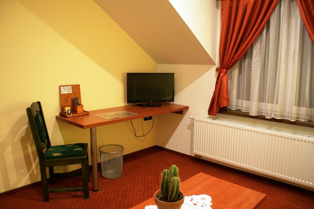 Hotel Kuznia Oberza Polska Lissomitz Zimmer foto