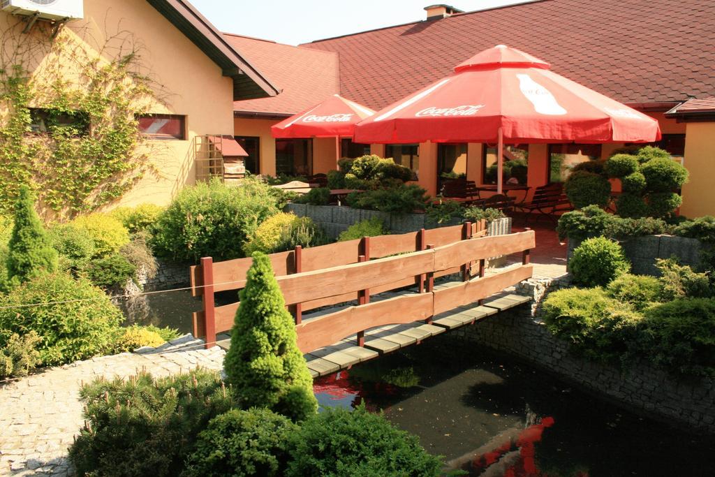 Hotel Kuznia Oberza Polska Lissomitz Exterior foto